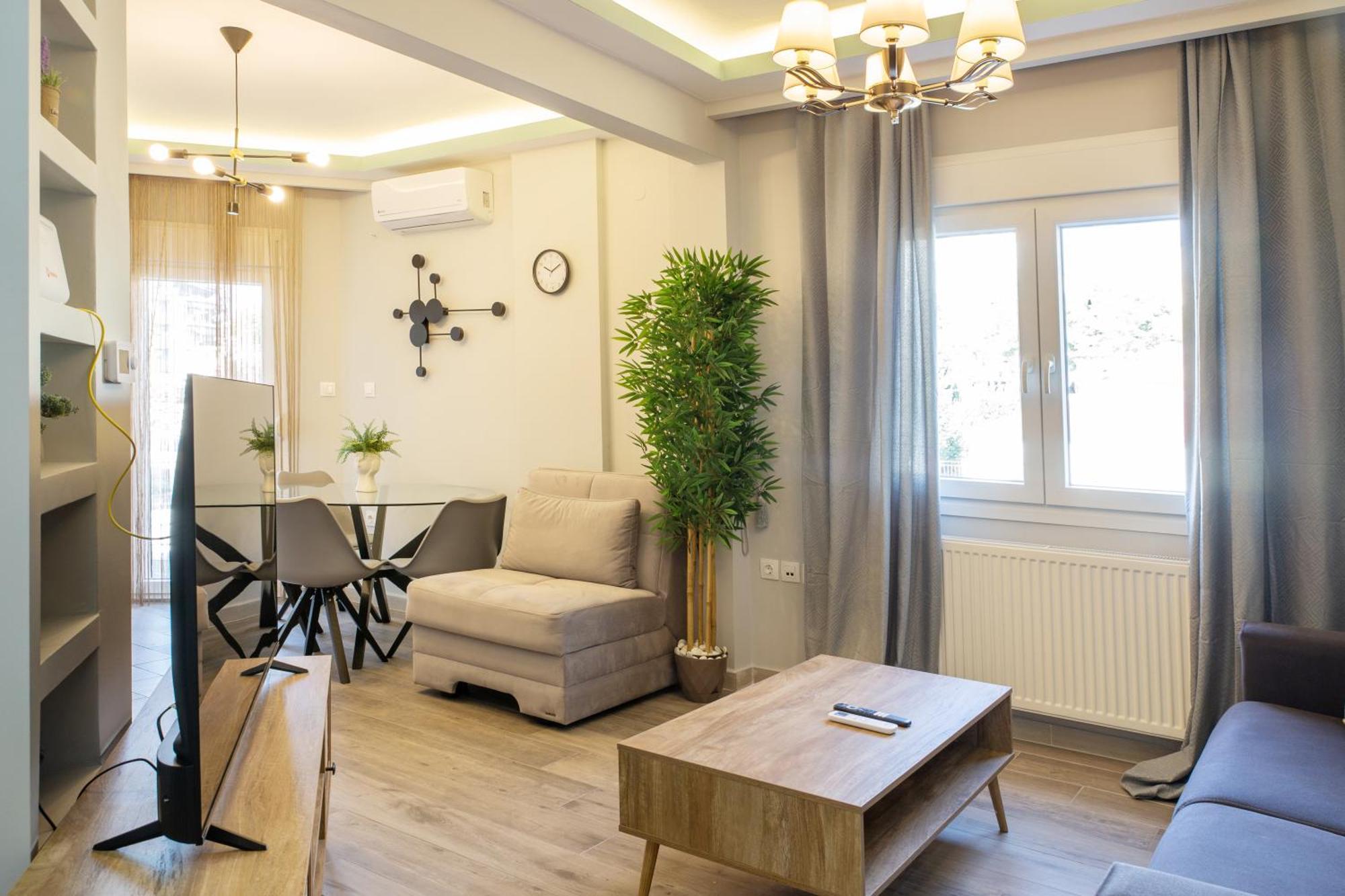 Spacetwo "Downtown Chill" By #Gimispace Lux Apt Thessaloniki Exterior photo